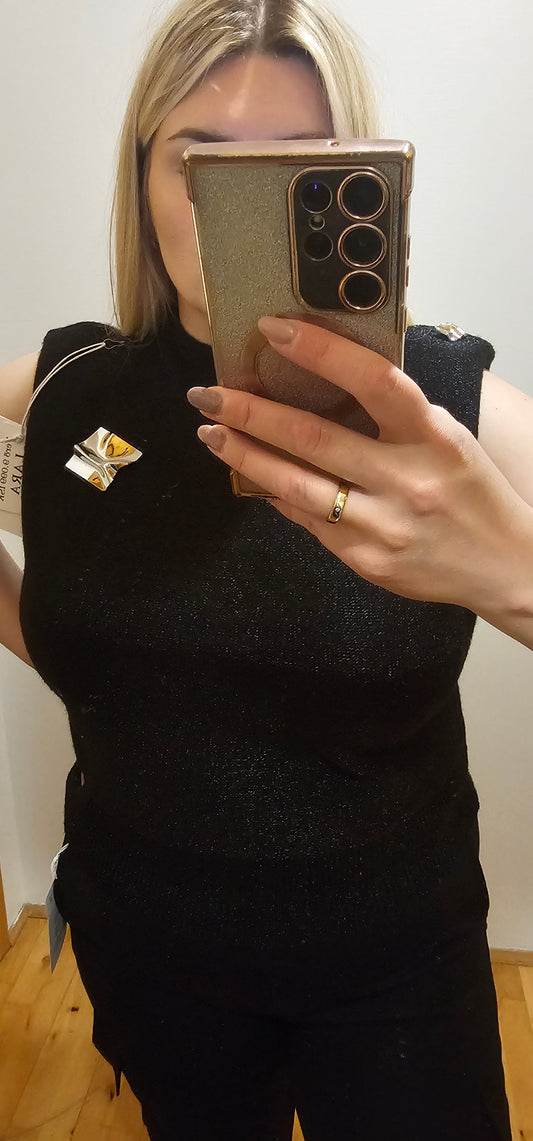 LARA's vest