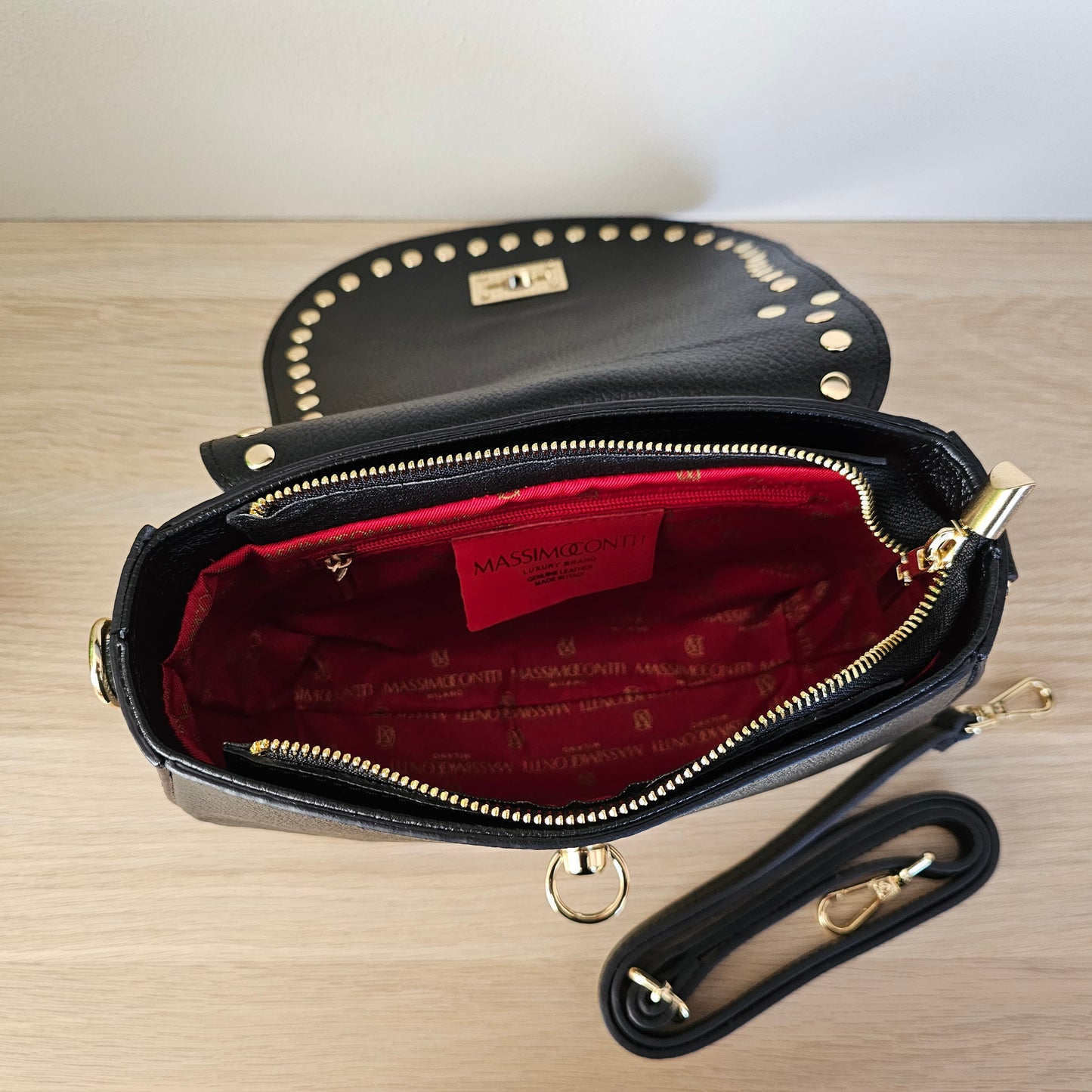 Massimo Contti Luxury Brand - Ítalskur handtaska, leður með pinnar
