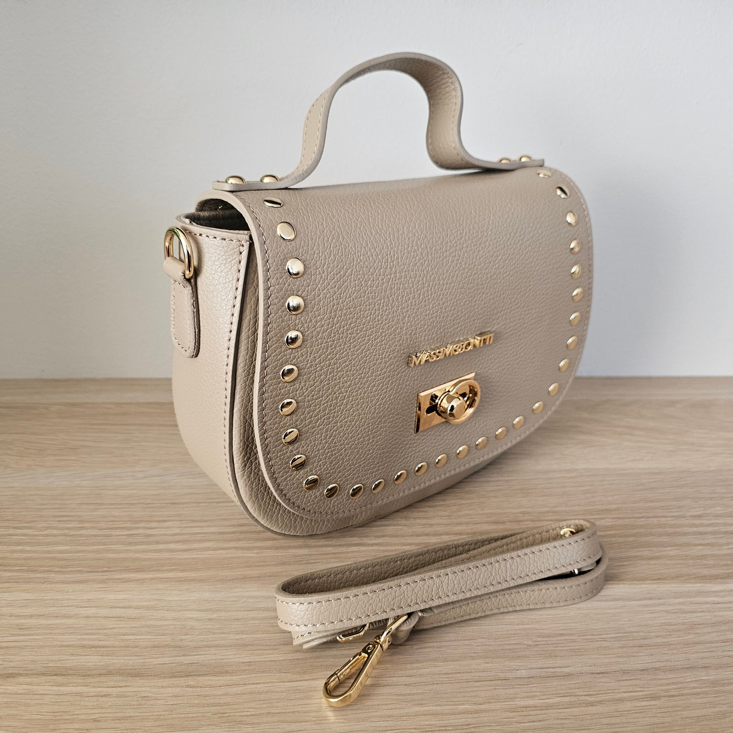Massimo Contti Luxury Brand - Ítalskur handtaska, leður með pinnar