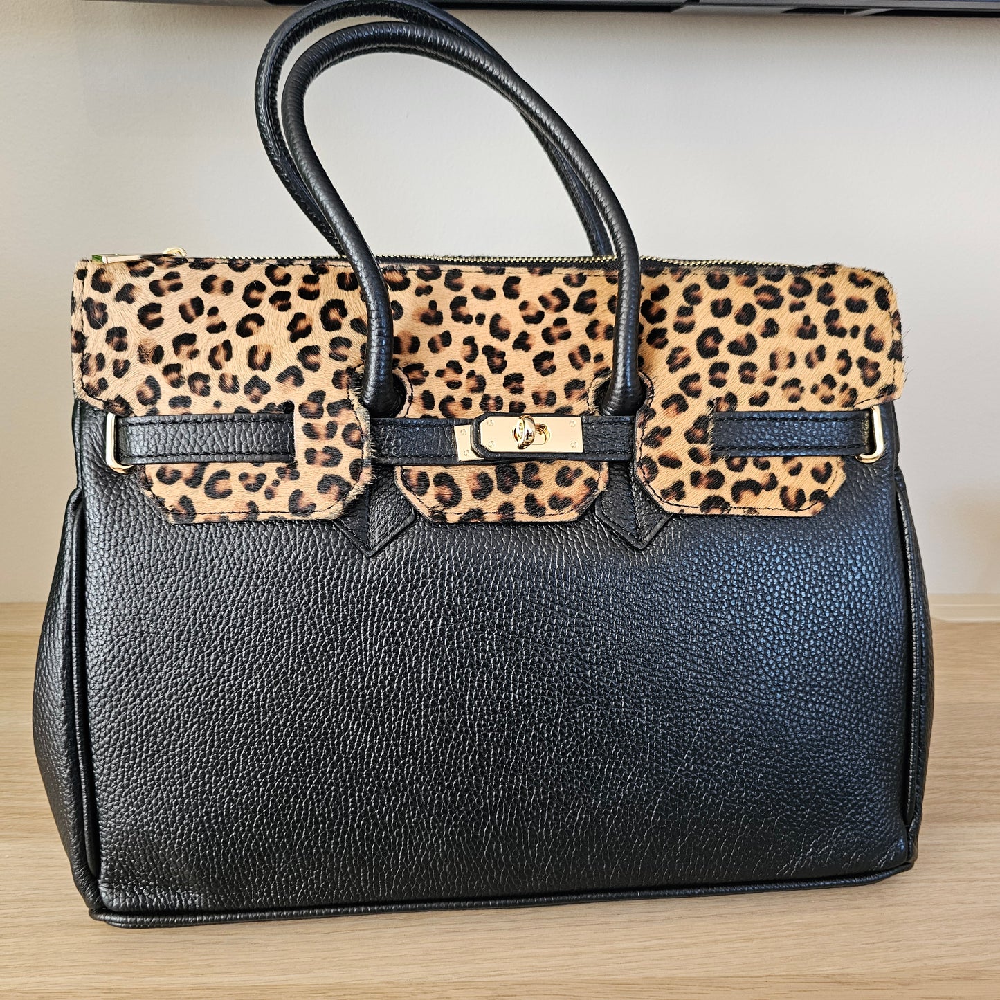 Massimo Contti Luxury Brand - Italian handbag