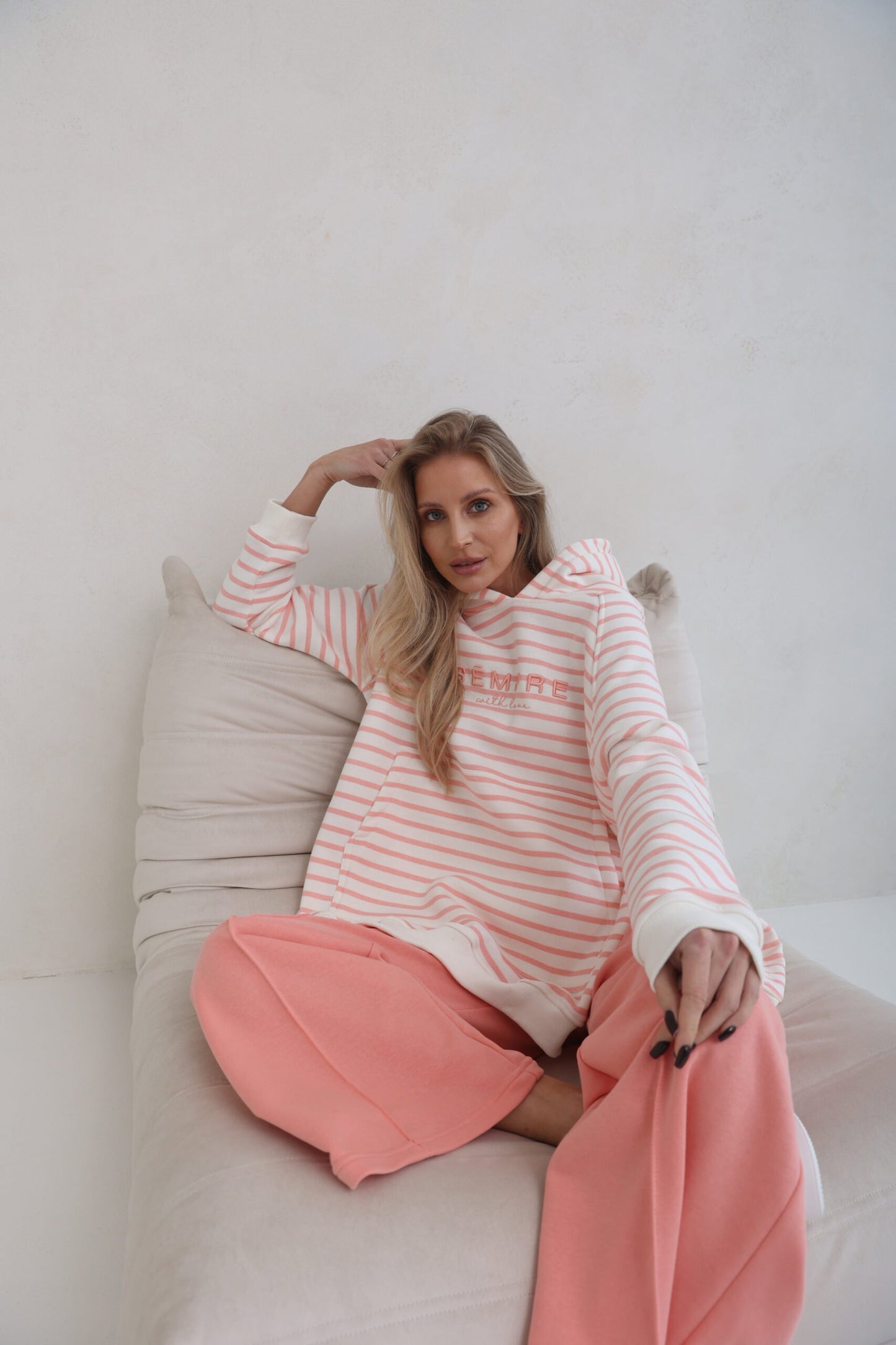 HOODIE SARA STRÍPS